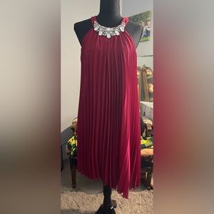 Cute pleated dress by Urban Girl size medium